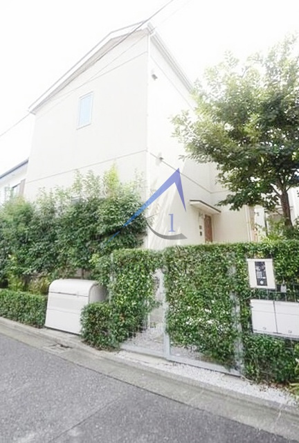ＳＡＫＵＲＡＳ　ＴＥＲＲＡＣＥ