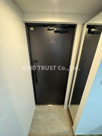 LuXe内代町の玄関|収納もある玄関です