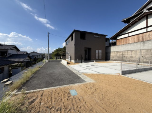 【前面道路含む現地写真】 | リーブルガーデン浅口鴨方町六条院中第2 (全2棟)