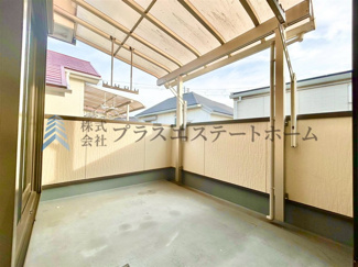【バルコニー】 | 垂水区西舞子3丁目戸建 | 広々バルコニー♪突然の雨でも安心な屋根付きです♪
