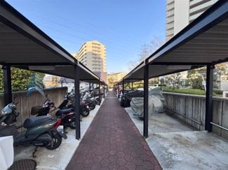 【駐輪場】 | 須磨パークヒルズC棟 | 屋根付きが嬉しいバイク置場♪