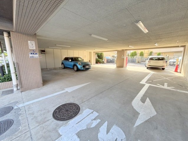 ベルシャトゥ金町の駐車場|共用部・駐車場