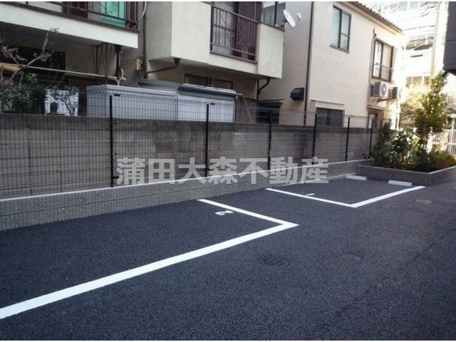 AXAS蒲田南の駐車場