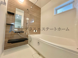 【浴室】 | 兵庫区石井町4丁目1号地 | 窓付きの浴室は採光、換気、開放感の向上などの多くのメリットがあります♪