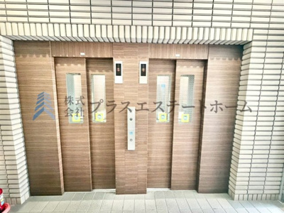 【その他共用部分】 | 中山手コーポ | 忙しい朝も安心のエレベーター2台完備♪
