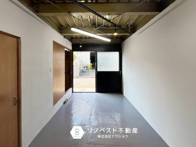 東大阪市横小路町5丁目の駐車場|1階土間部分はバイク置き場などにもご利用いただけます◎