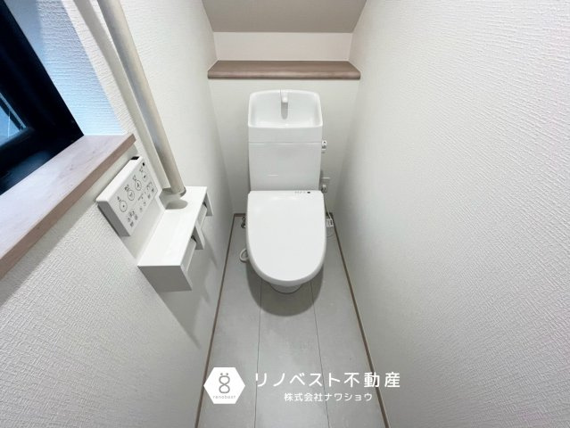 東大阪市西上小阪のトイレ|温水洗浄機能付きトイレ◎
トイレは各階にございます♪