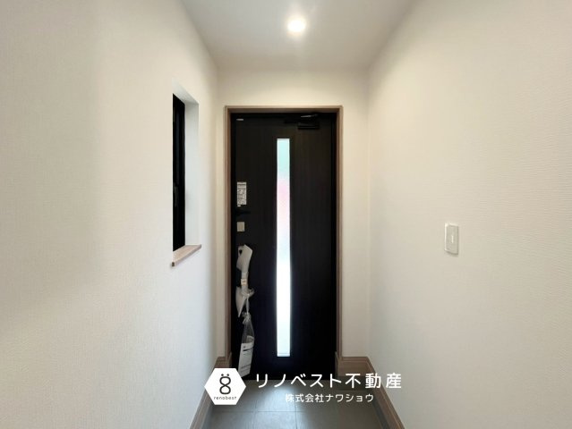 東大阪市西上小阪の玄関|無駄なスペースがないシンプルな玄関♪
ゲストを気持ちよく迎えられそうですね◎