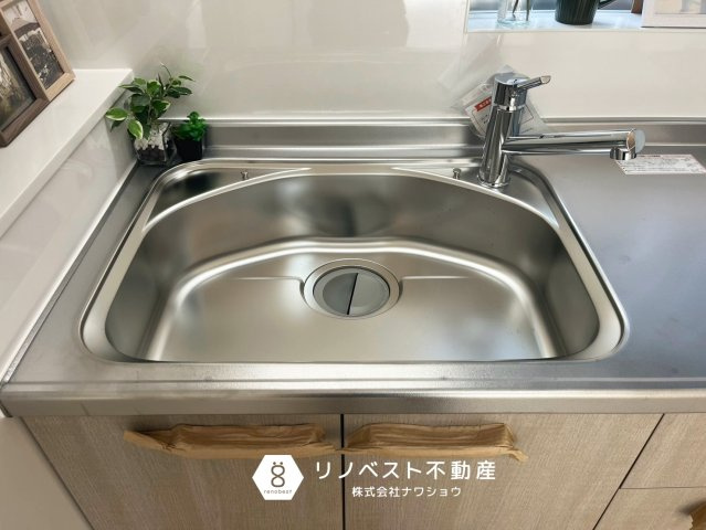 東大阪市御厨2丁目のキッチン|【リノベスト不動産】女性スタッフ・男性スタッフ共に活躍中！
