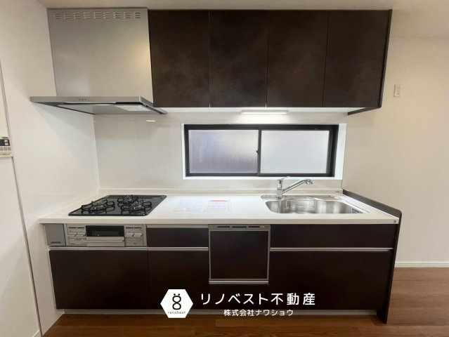 東大阪市水走1丁目のキッチン|食洗機付きのシステムキッチン♪
作業スペースがしっかり確保されています◎グリル付き◎