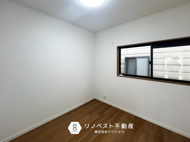 東大阪市水走1丁目の洋室|約4.5帖の3階洋室♪
比較的シンプルでこじんまりとした空間です◎