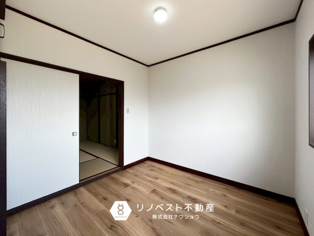 東大阪市玉串元町2丁目の洋室|3階上がって一番手前が洋室です♪
