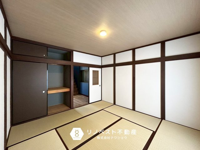 東大阪市玉串元町2丁目の和室|畳・襖・障子張り替えており、非常に綺麗です◎
ダイニングの横にあるので、家族団らんに良い空間です！