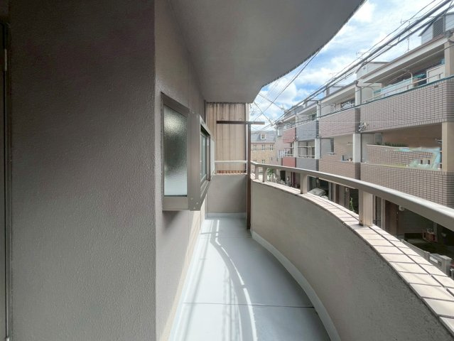 東大阪市末広町のバルコニー|【リノベスト不動産】弊社では売却のご相談も受付中！まずは一度ご相談ください♪
