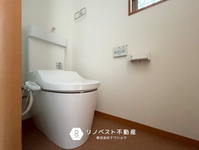 東大阪市花園東町3丁目のトイレ|温水洗浄機能付きトイレ◎
1階にございますので帰宅後もすぐに利用でき安心♪