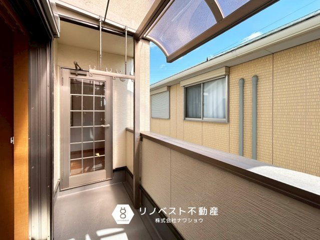 東大阪市花園東町3丁目のバルコニー|2部屋へ出入り可能◎
洗濯物干しスペースとしてもおすすめ♪