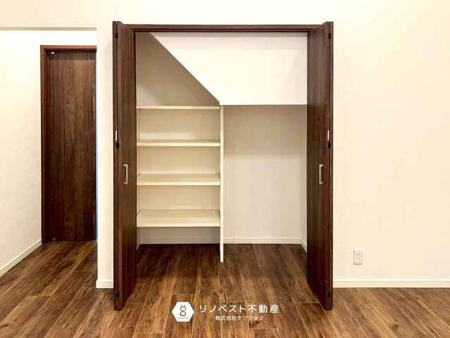 東大阪市御厨南2丁目中古戸建の収納|掃除用具やストック品を収納するのに最適！