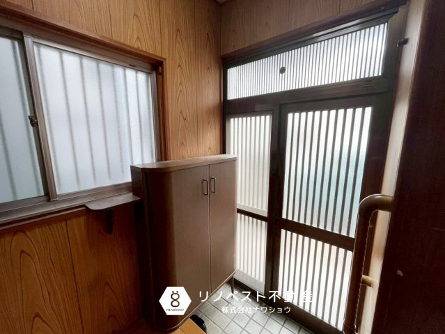 東大阪市新池島町1丁目の玄関|【リノベスト不動産】リフォーム・リノベーションのご相談も承ります♪
