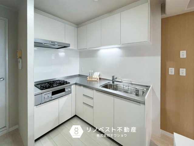 正起瓢箪山第二ハイツのキッチン|作業効率の上がるL字型システムキッチン♪
シンクも広いので、洗い物が多くても安心◎
