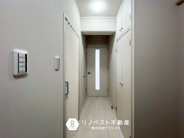 正起瓢箪山第二ハイツの玄関|【リノベスト不動産】テナント（事業用）物件のご紹介も可能です。事務所移転・新規開業等お気軽にご相談ください♪
