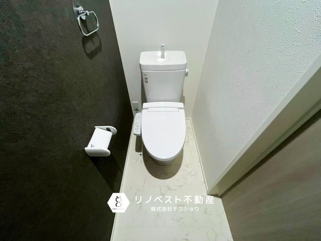 東大阪市大蓮南1丁目のトイレ|トイレは各階にございます◎
ブラックのアクセントクロスがお洒落ですね♪