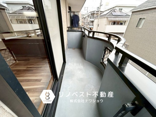 東大阪市横小路町5丁目のバルコニー|【リノベスト不動産】弊社は近鉄大阪線・奈良線『布施』駅から徒歩2分の場所にございます♪
