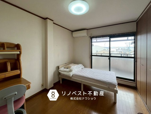 生野区巽西４丁目の洋室|3階洋室は各部屋約6.0帖です。
全居室に収納が付いております♪