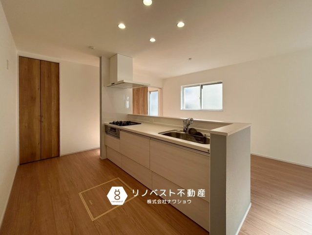 東大阪市豊浦町のキッチン|キッチン周りが広々としているのでゆったりとお料理して頂けます♪