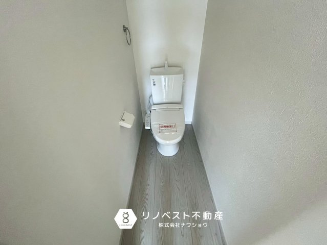 東大阪市玉串町西１丁目のトイレ|温水洗浄機能付きトイレ。
1.2階にあり、朝のトイレ待ちの時間も無くなりますね◎