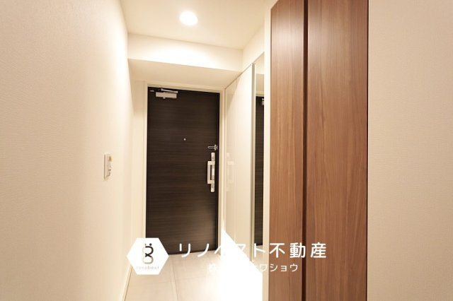 ブランニード河内小阪の玄関|【リノベスト不動産】弊社では売却のご相談も受付中！まずは一度ご相談ください♪
