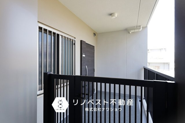 ブランニード河内小阪の玄関|【リノベスト不動産】テナント物件は東大阪市含む大阪府下でご紹介可能です◎
