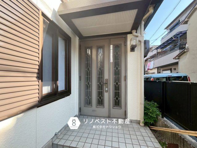 東大阪市加納1丁目の玄関|【リノベスト不動産】土日祝も営業中！HPより来店予約も可能です◎
