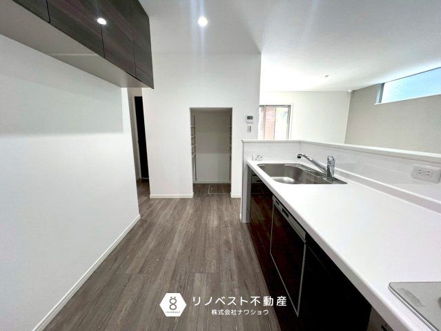 プロスピリティー善根寺町のキッチン|広々とした調理スペースがあるのでお料理も楽しくできそうですね！