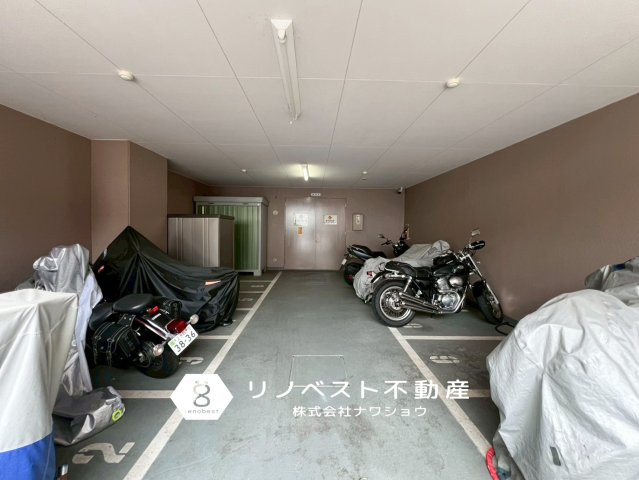 アドリーム石切山手の駐輪場|【リノベスト不動産】リフォーム・リノベーションのご相談も承ります♪
