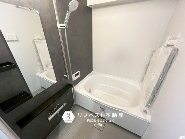 シャルマンコーポ今里の浴室|追い焚き機能付きの浴室。
浴室暖房乾燥機付きで忙しい家族の味方♪