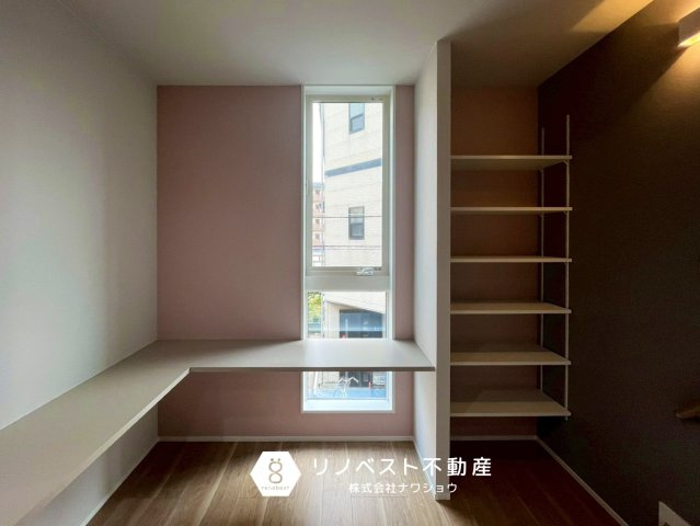 東大阪市花園東町２丁目の内装|LDK奥にあるワークスペース◎
お子様の勉強や作業スペース、リモートワーク等、多種多様な場面で大活躍◎