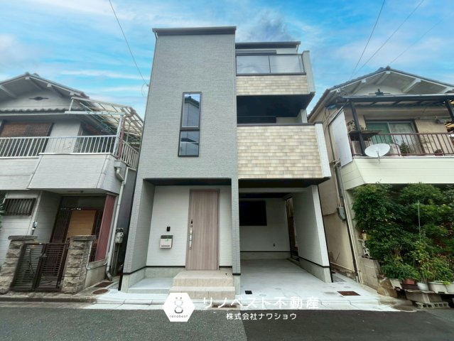 東大阪市花園東町２丁目の外観|2026年４月完成の新築戸建♪
インナーガレー付きで家族の車を雨風から守れます◎