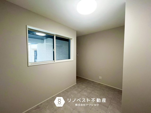 東大阪市花園東町２丁目の収納|1階納戸スペース。
物置としてはもちろん、書斎やゲストルームとしてもお使いいただけます◎