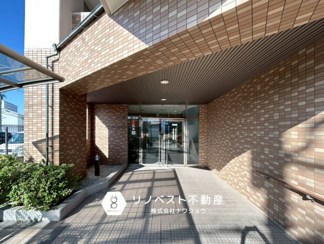 レジオン東大阪のエントランス|【リノベスト不動産】弊社では売却のご相談も受付中！まずは一度ご相談ください♪
