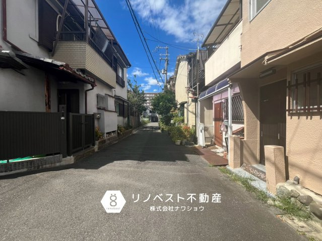 東大阪市南上小阪の前面道路含む現地写真|【リノベスト不動産】女性スタッフ・男性スタッフ共に活躍中！
