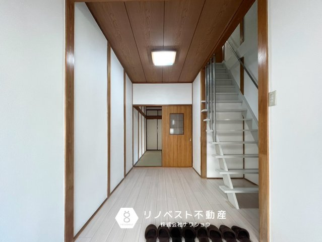 東大阪市大蓮東2丁目の玄関|【リノベスト不動産】弊社では売却のご相談も受付中！まずは一度ご相談ください♪
