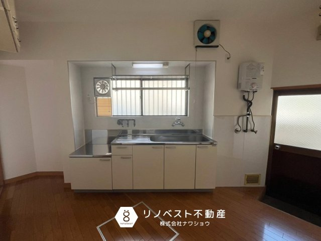 東大阪市大蓮東2丁目のキッチン|床下収納付きのダイニングキッチン♪
ガスコンロも設置可能です◎