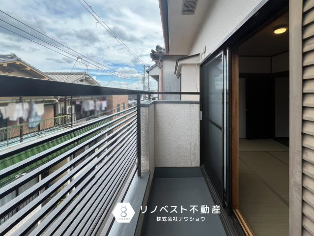 東大阪市衣摺4丁目のバルコニー|【リノベスト不動産】女性スタッフ・男性スタッフ共に活躍中！
