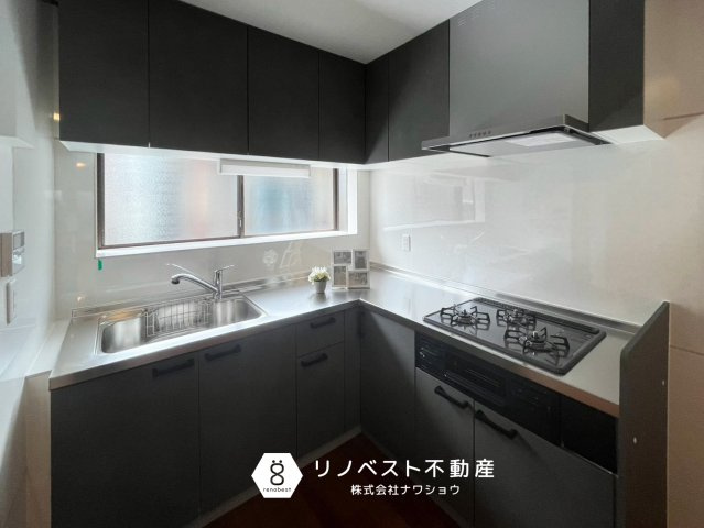 東大阪市衣摺4丁目のキッチン|作業のしやすいL字型システムキッチン♪
2人並んでもゆったり料理が楽しめます◎