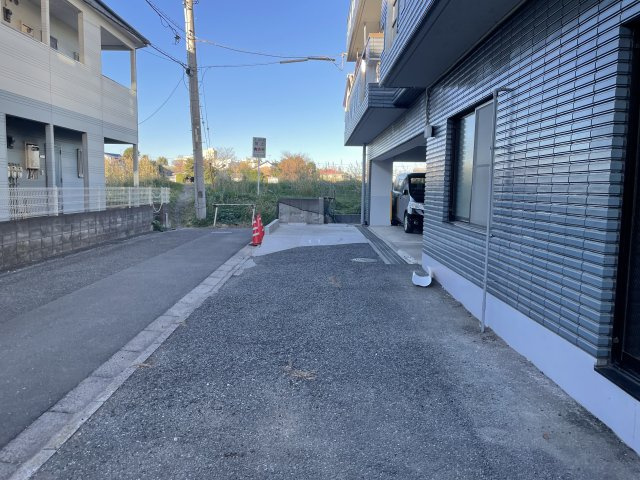 MOMO８（浦和）の駐車場