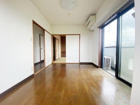 MOMO８（浦和）の内装