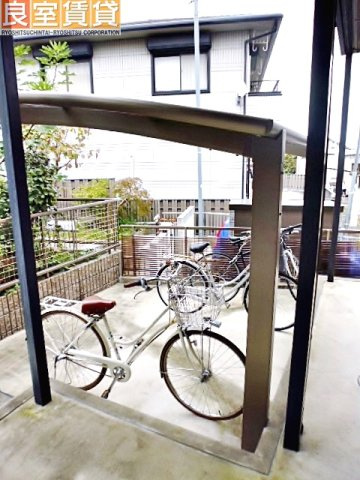 【その他共用部分】 | ブルーメ | 自転車置き場