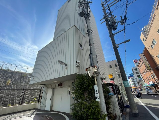メロディア塚本の駐車場