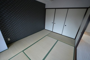 Plumber塚口（旧：GROOVE塚口）の和室