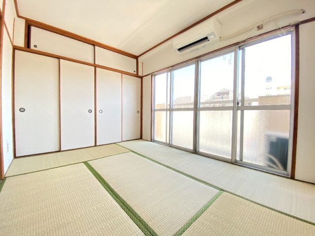 ファミリーマンションの居間・リビング
